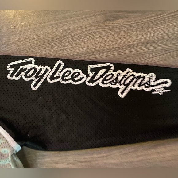 Medium Troy Lee Designs Moto or Mountain Bike Jersey - Picture 5 of 6